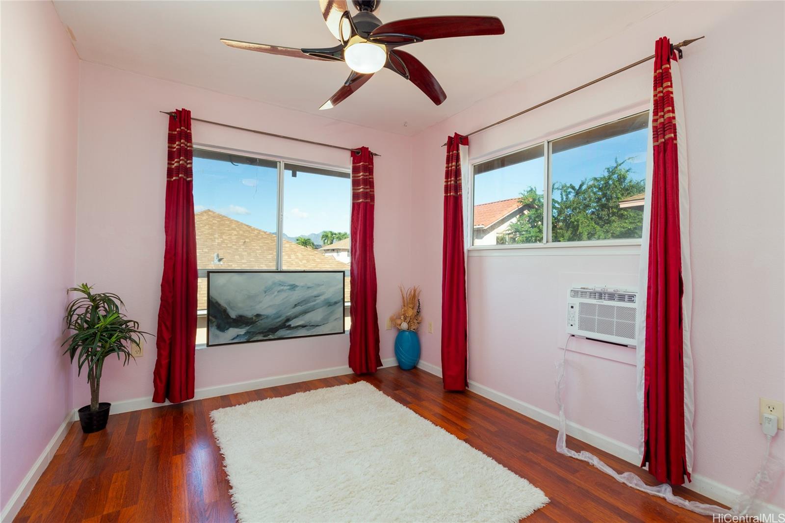 94-212  Huewai Place Waikele, Waipahu home - photo 19 of 24