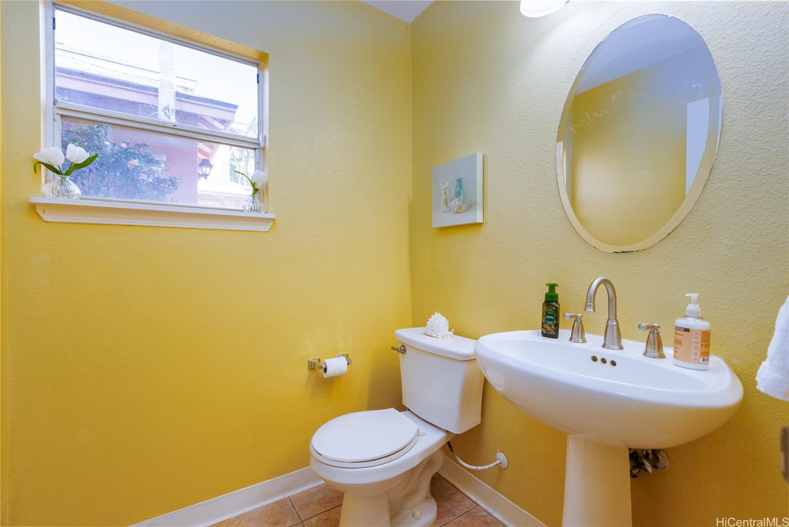 94-212  Huewai Place Waikele, Waipahu home - photo 22 of 24