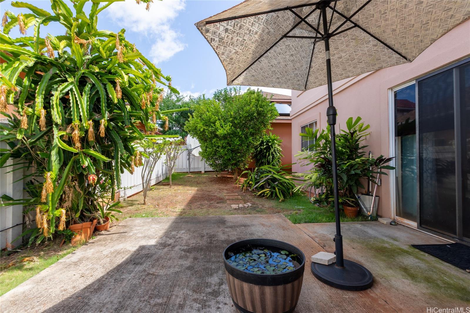 94-212  Huewai Place Waikele, Waipahu home - photo 23 of 24