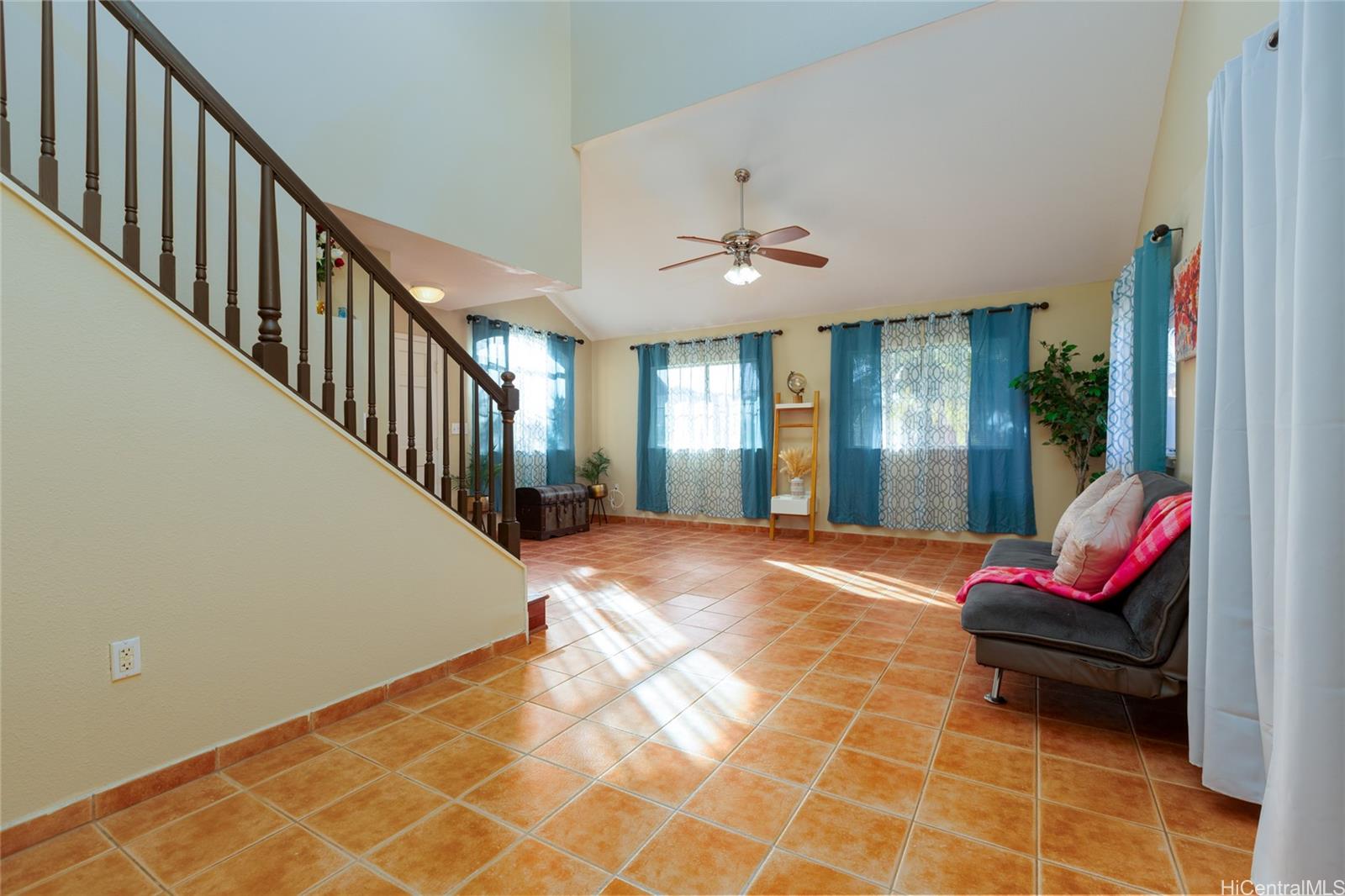 94-212  Huewai Place Waikele, Waipahu home - photo 5 of 24