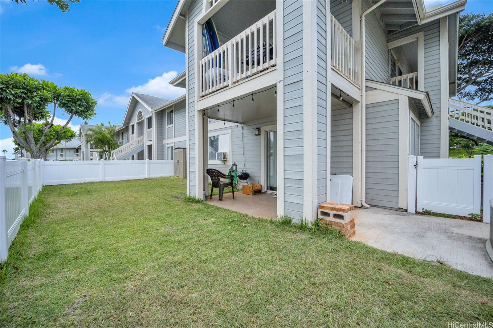 Waikele townhouse # F105, Waipahu, Hawaii - photo 15 of 18