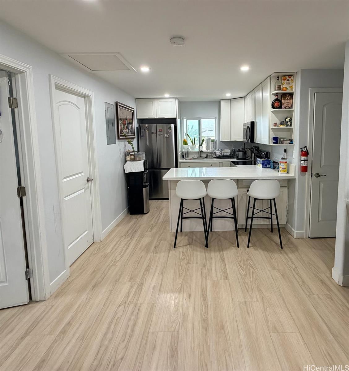 94-220  Waipahu Street Robinson Heights, Waipahu home - photo 16 of 23