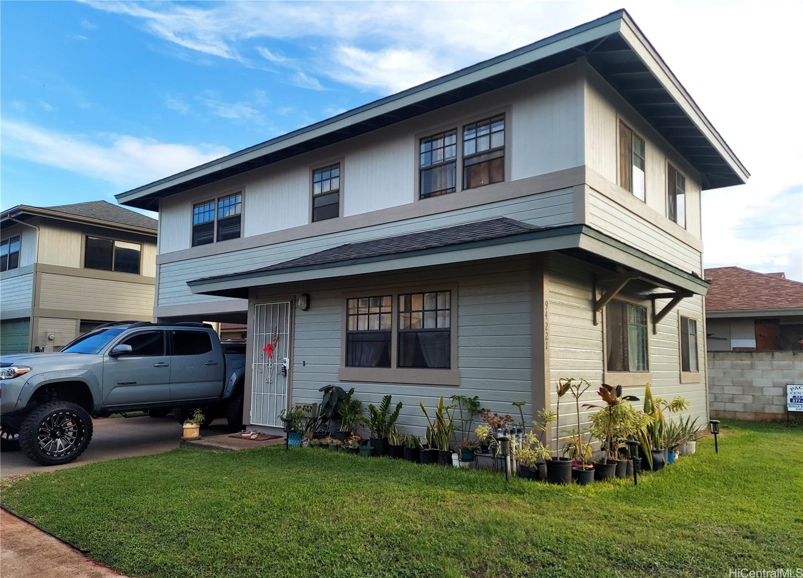 94221 KAIHOLENA Place , Waipahu house for sale Royal Kunia Waipahu