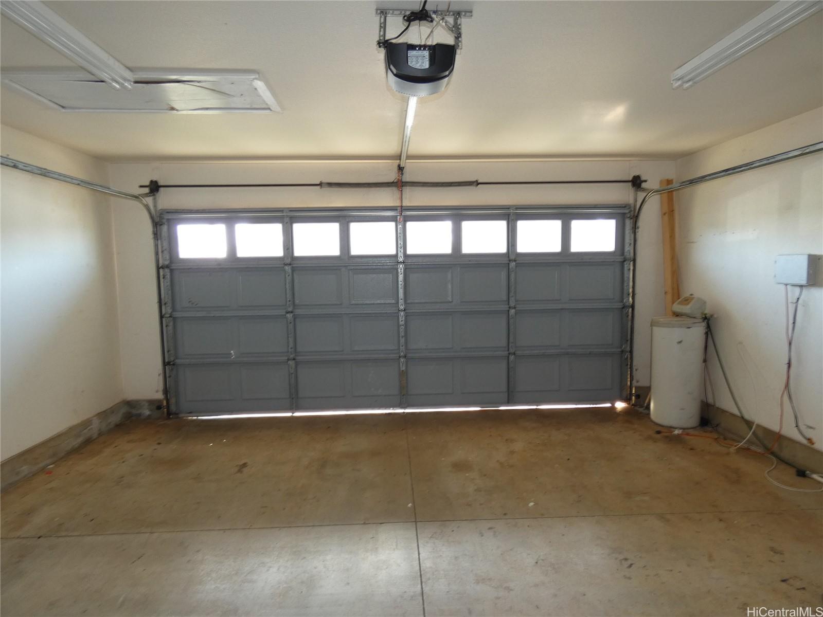 94-240  Anapau Pl Waikele, Waipahu home - photo 16 of 17