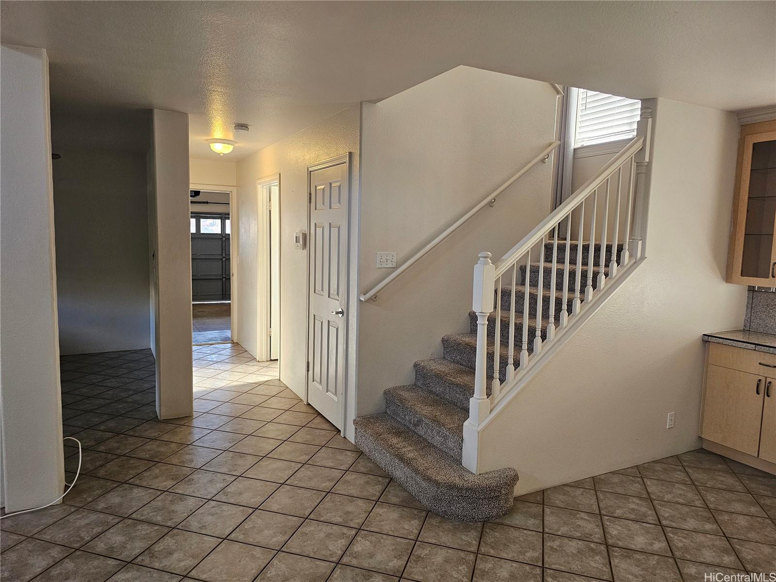 94-240  Anapau Place Waikele, Waipahu home - photo 6 of 22