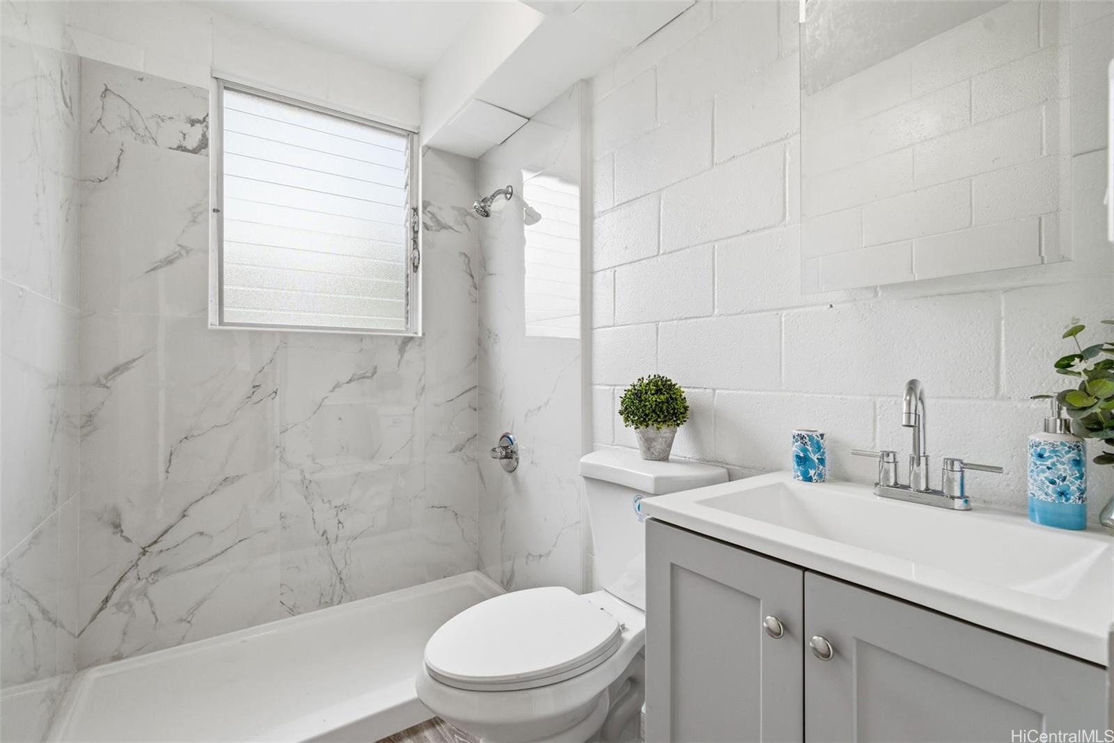 Su Casa condo # 2003, Waipahu, Hawaii - photo 11 of 20