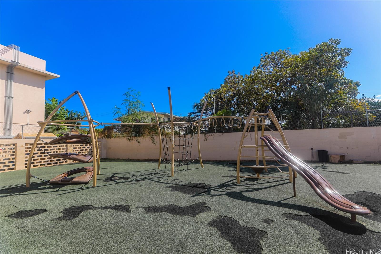 Su Casa condo # 2003, Waipahu, Hawaii - photo 12 of 20