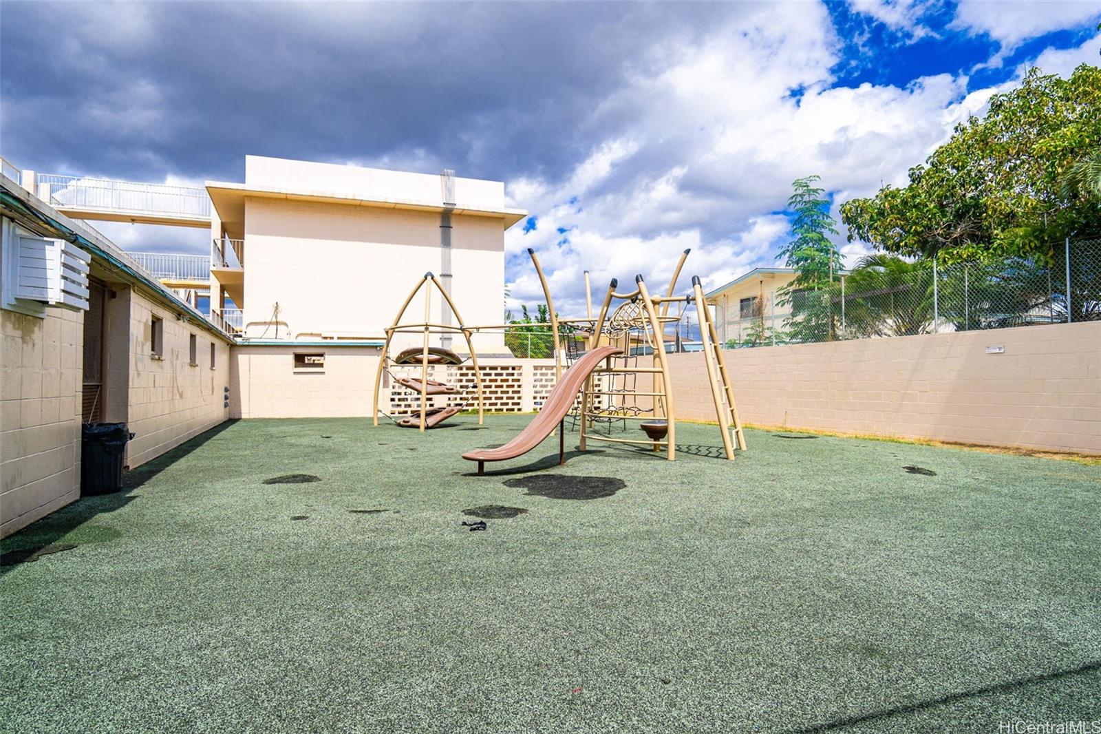 Su Casa condo # 3002, Waipahu, Hawaii - photo 16 of 20