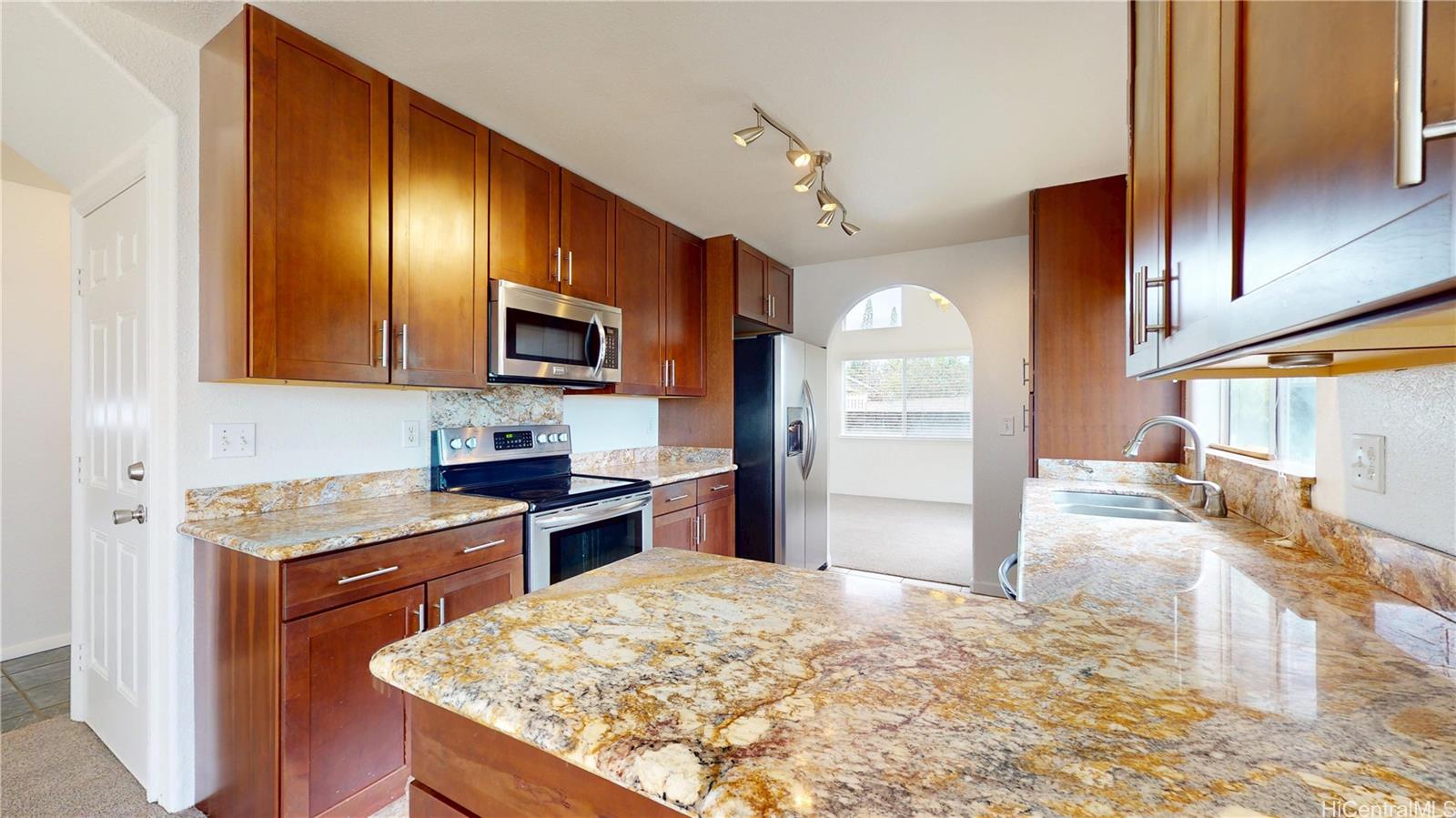 94-245 Pulelo Pl Waipahu - Rental - photo 7 of 25