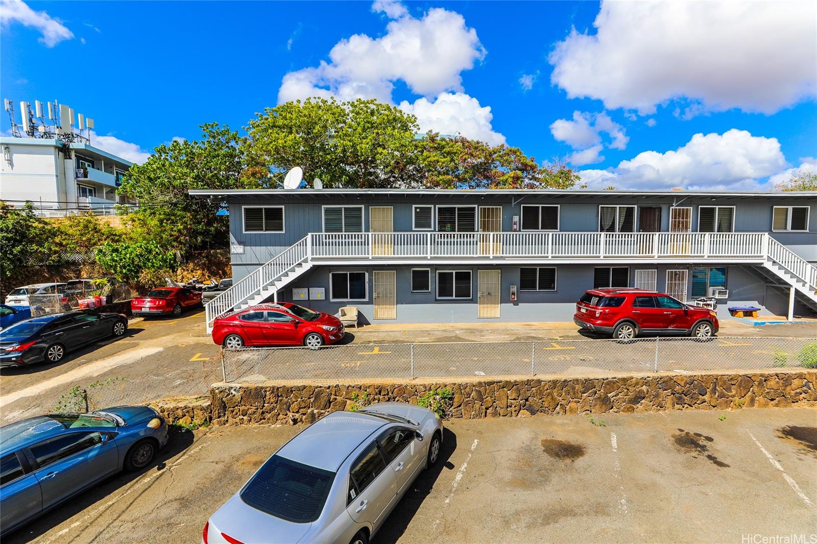 94-246 Aniani Place Waipahu - Multi-family - photo 4 of 11