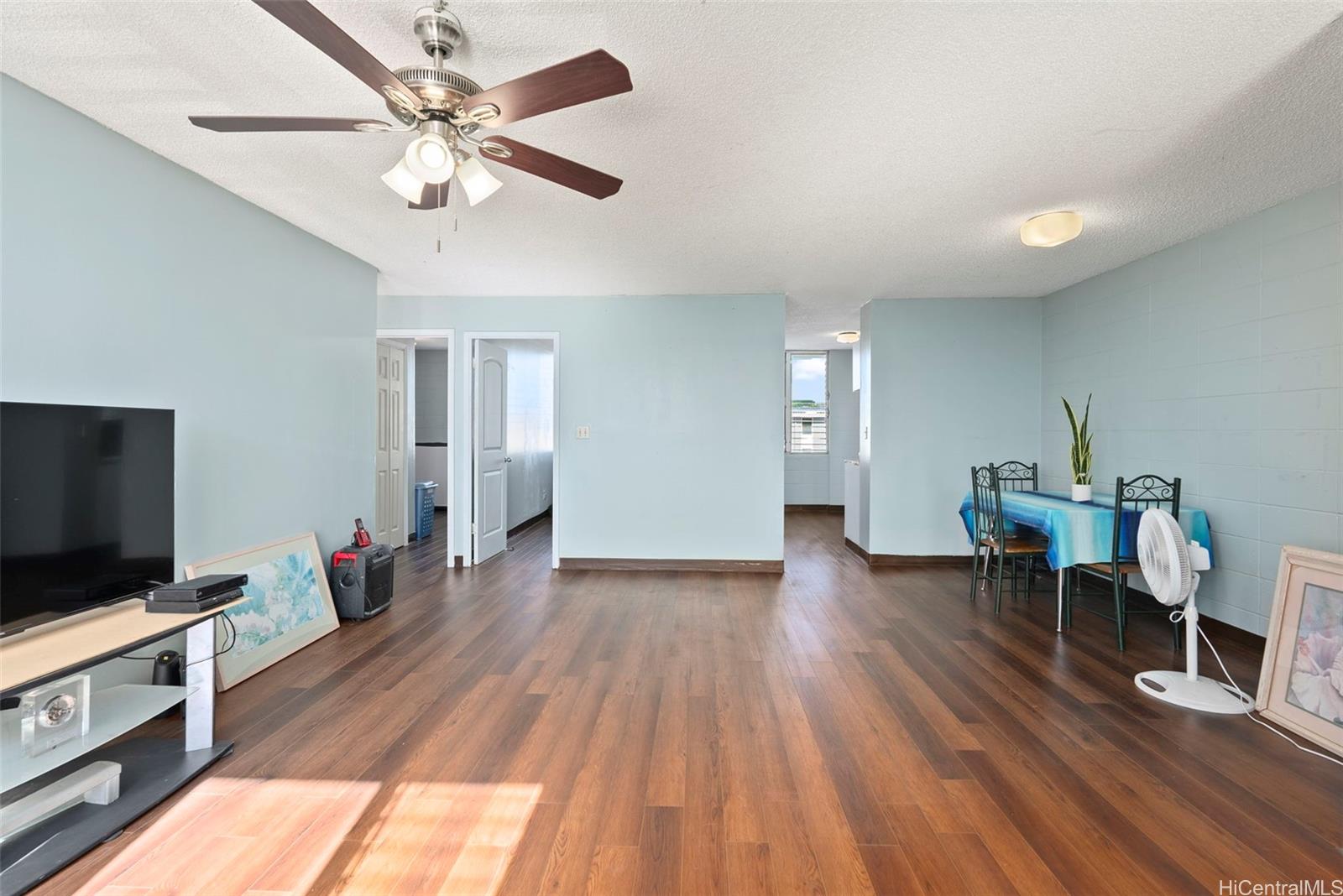 Leolua Regent condo # E306, Waipahu, Hawaii - photo 2 of 20