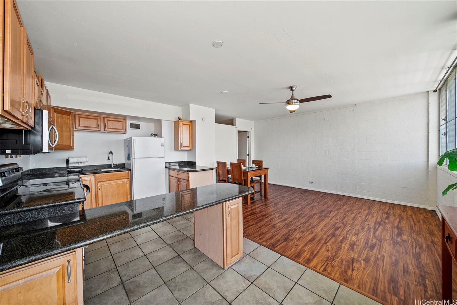 Plantation View Hale condo # B4, Waipahu, Hawaii - photo 3 of 14