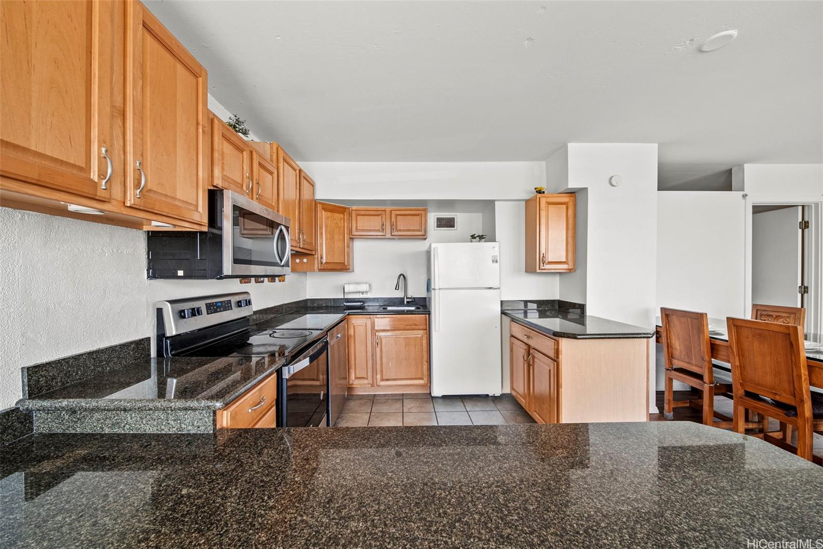 Plantation View Hale condo # B4, Waipahu, Hawaii - photo 5 of 14