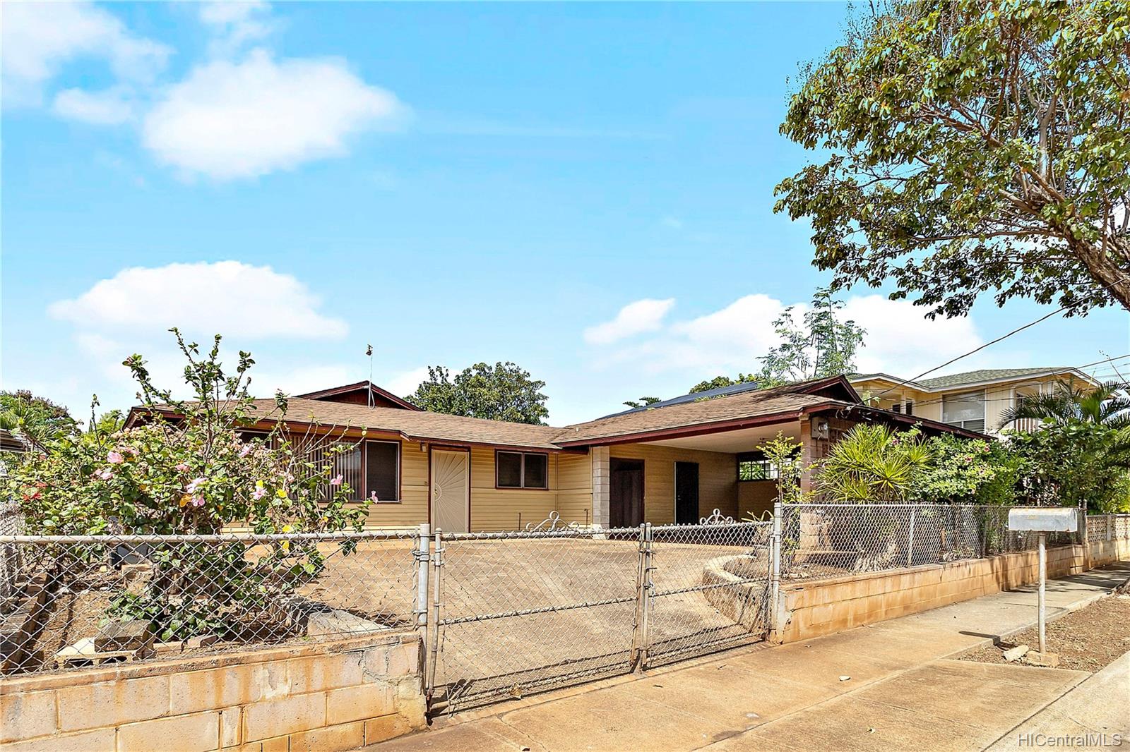 94280 Kahualena Street , Waipahu, Hi 96797 home Waipahu Triangle