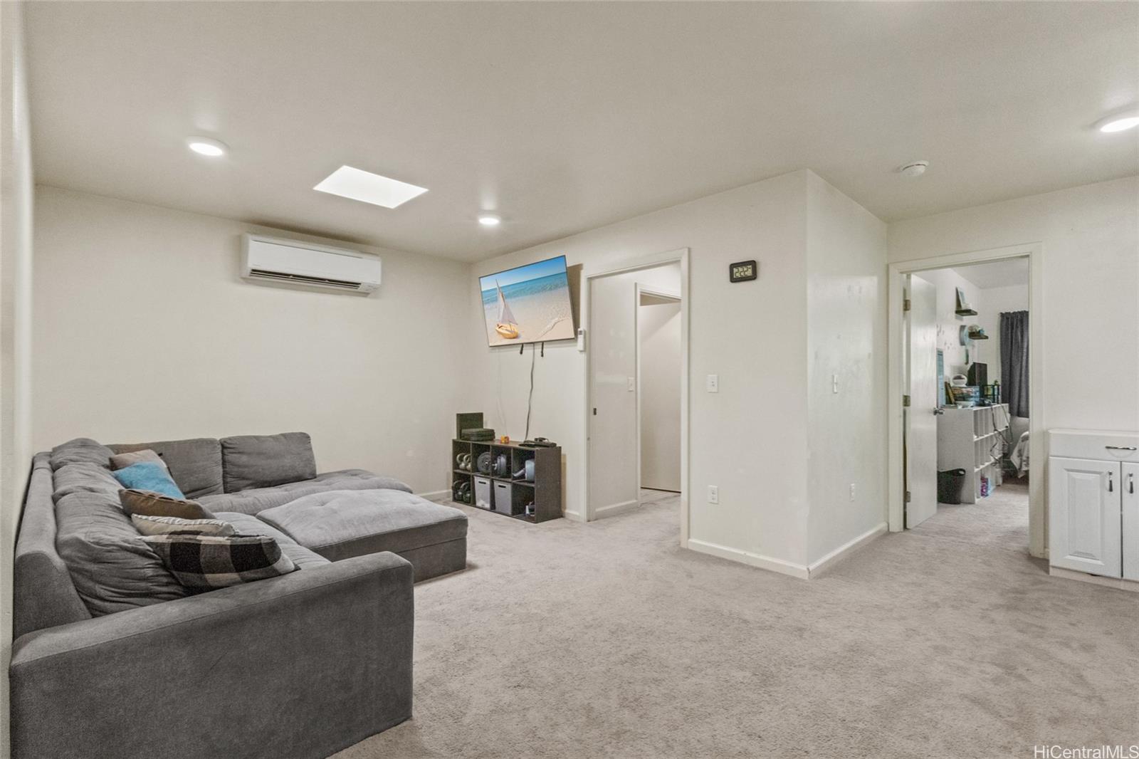 94-287  Kahuawai Street Waipahu Triangle, Waipahu home - photo 15 of 18