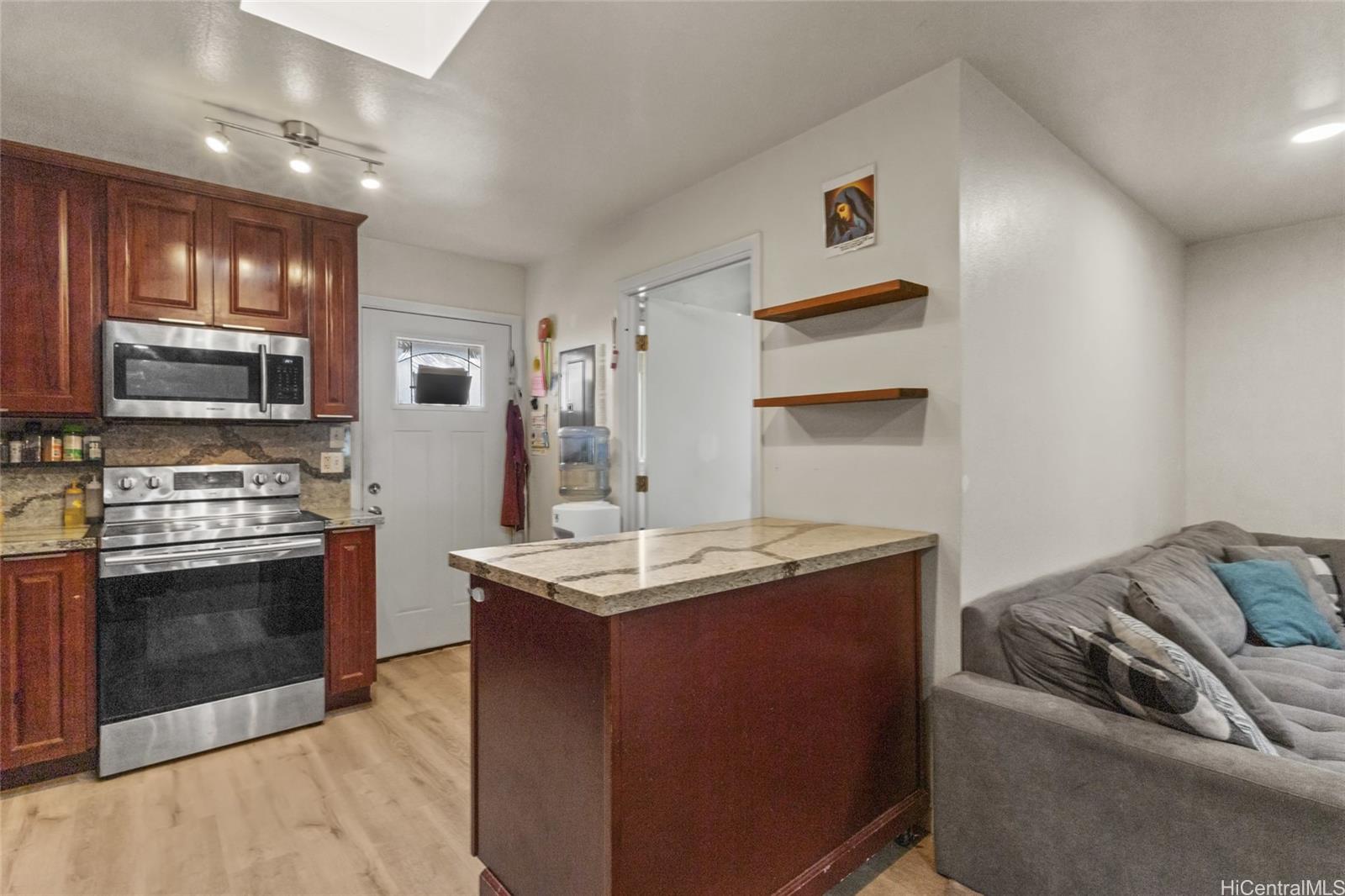 94-287  Kahuawai Street Waipahu Triangle, Waipahu home - photo 17 of 18