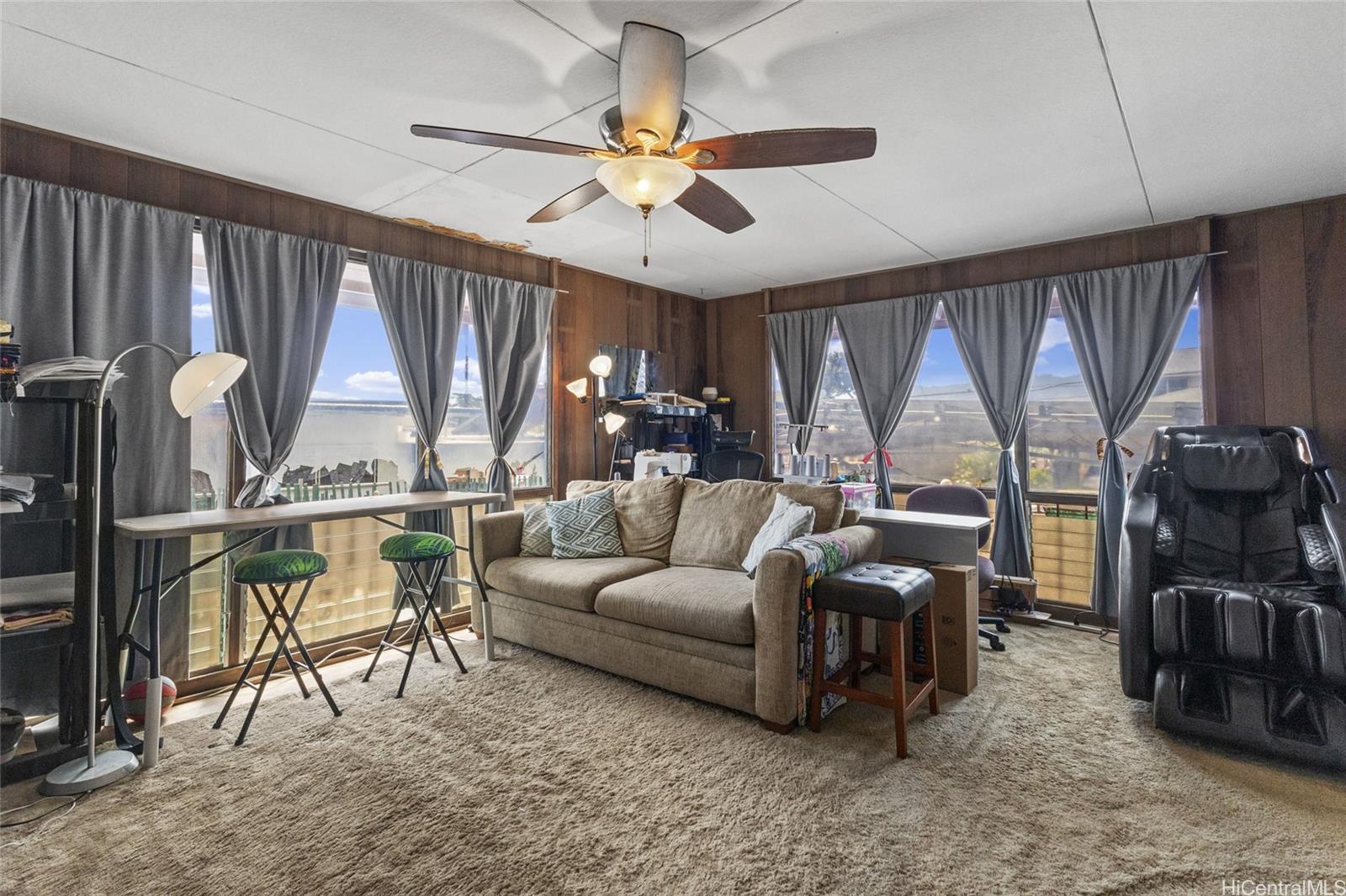 94-287  Kahuawai Street Waipahu Triangle, Waipahu home - photo 3 of 18