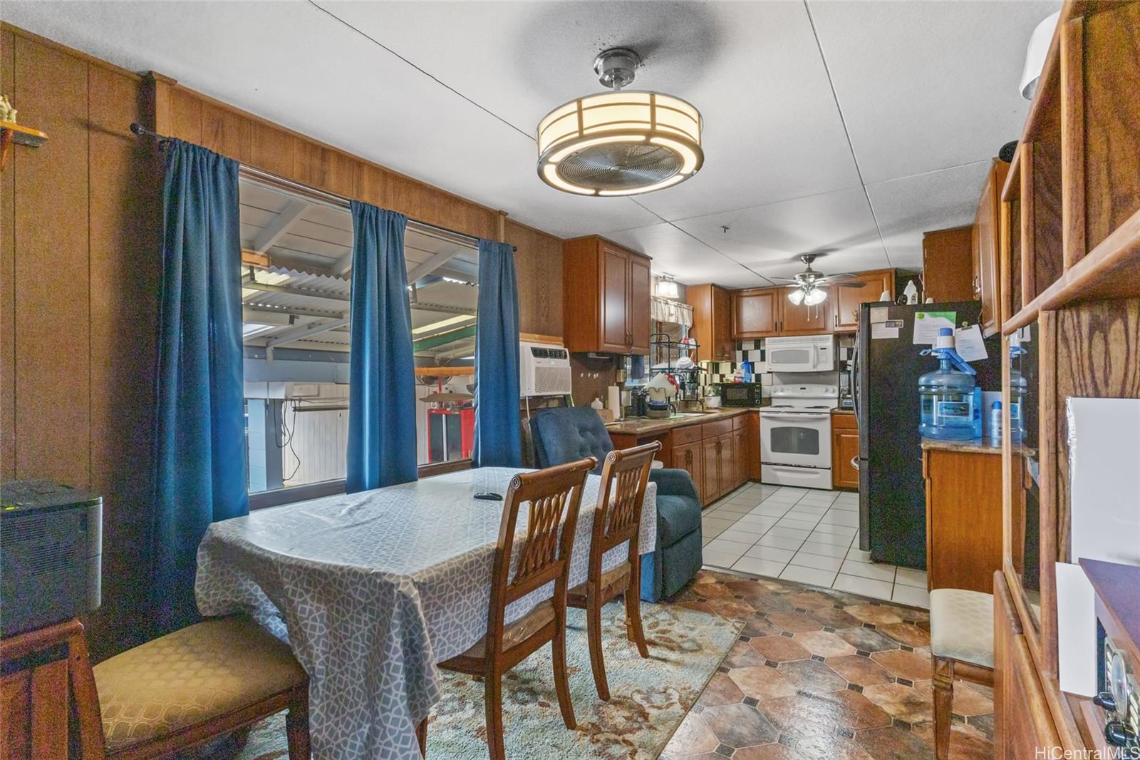 94-287  Kahuawai Street Waipahu Triangle, Waipahu home - photo 4 of 18