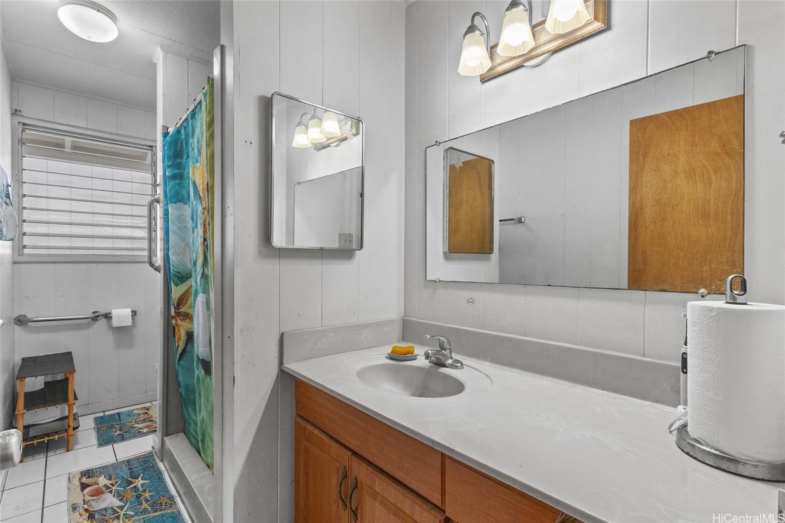 94-287  Kahuawai Street Waipahu Triangle, Waipahu home - photo 9 of 18