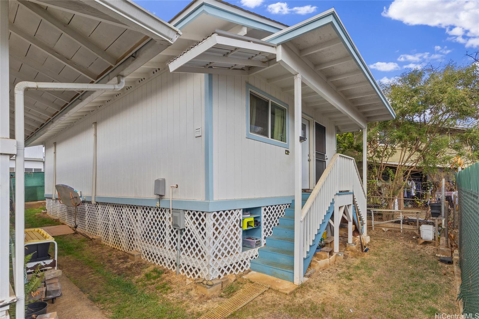 94-287  Kahuawai Street Waipahu Triangle, Waipahu home - photo 10 of 18