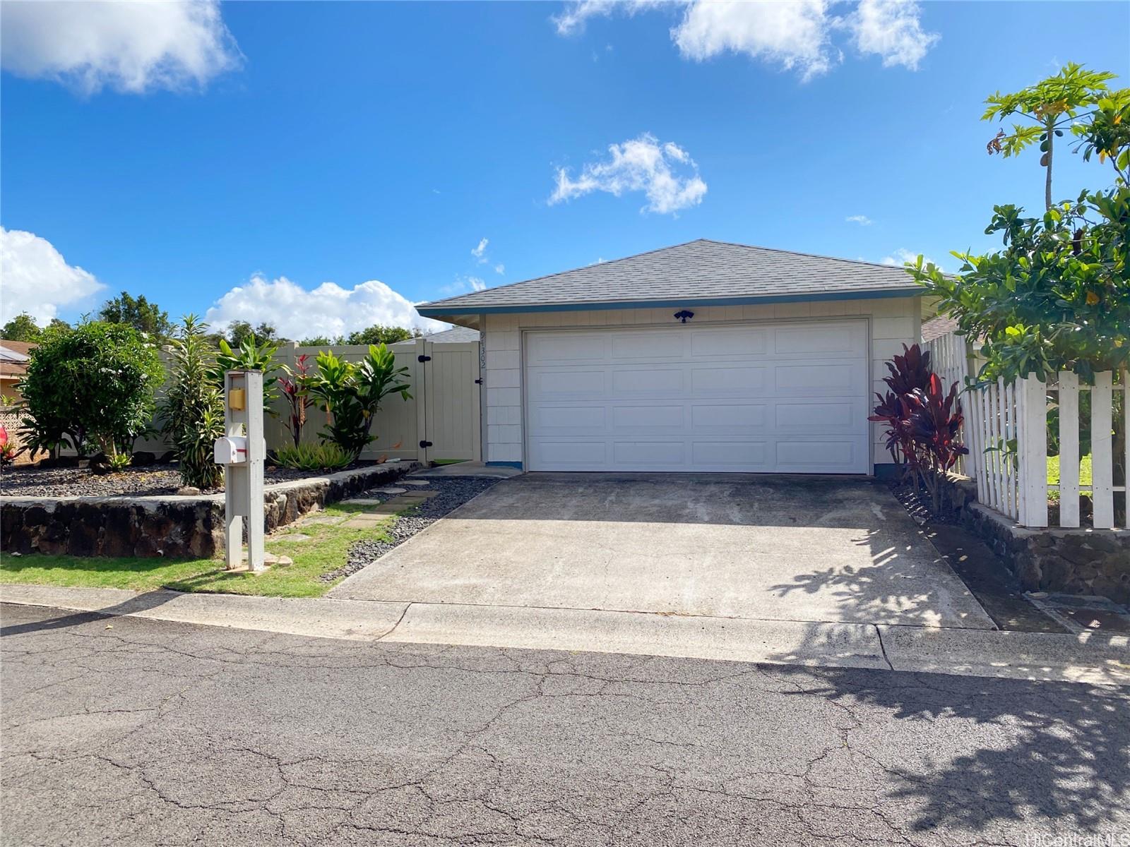 94302 Mekeaupea Place Mililani Hawaii Rental
