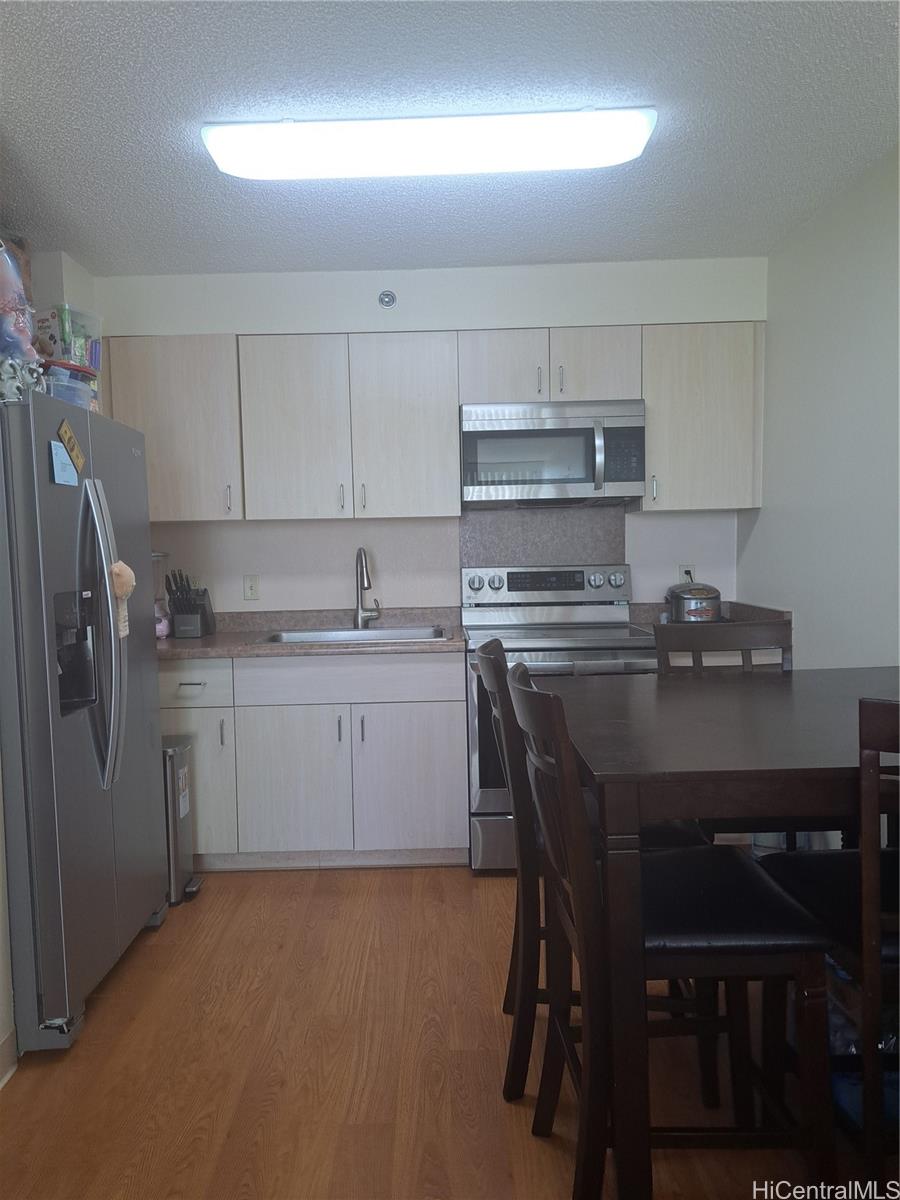 Plantation Town Apartments condo # 1013, Waipahu, Hawaii - photo 6 of 14