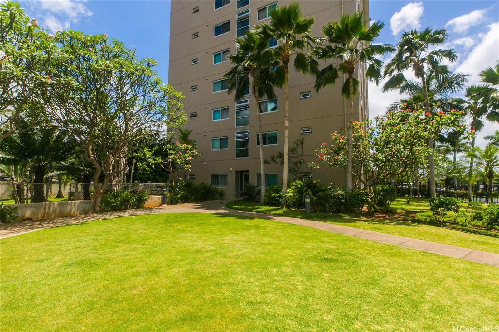 Plantation Town Apartments condo # 1103, Waipahu, Hawaii - photo 21 of 25