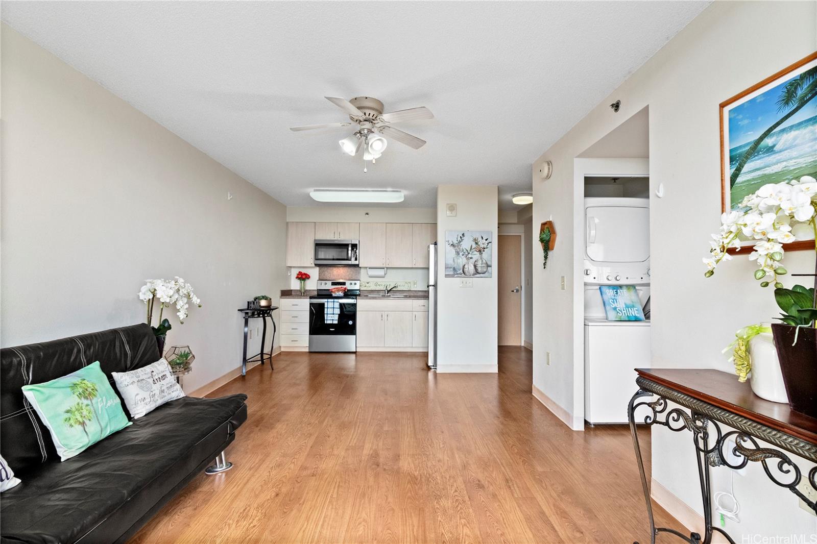 Plantation Town Apartments condo # 707, Waipahu, Hawaii - photo 6 of 16