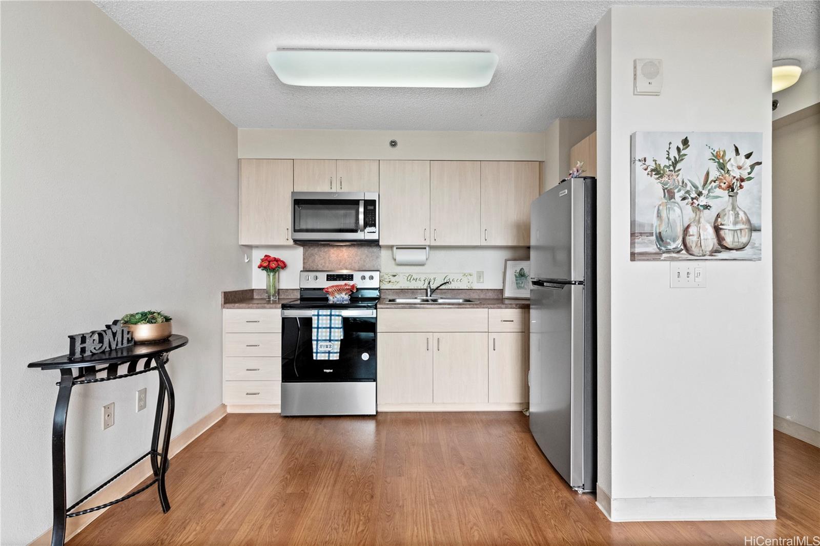 Plantation Town Apartments condo # 707, Waipahu, Hawaii - photo 7 of 16