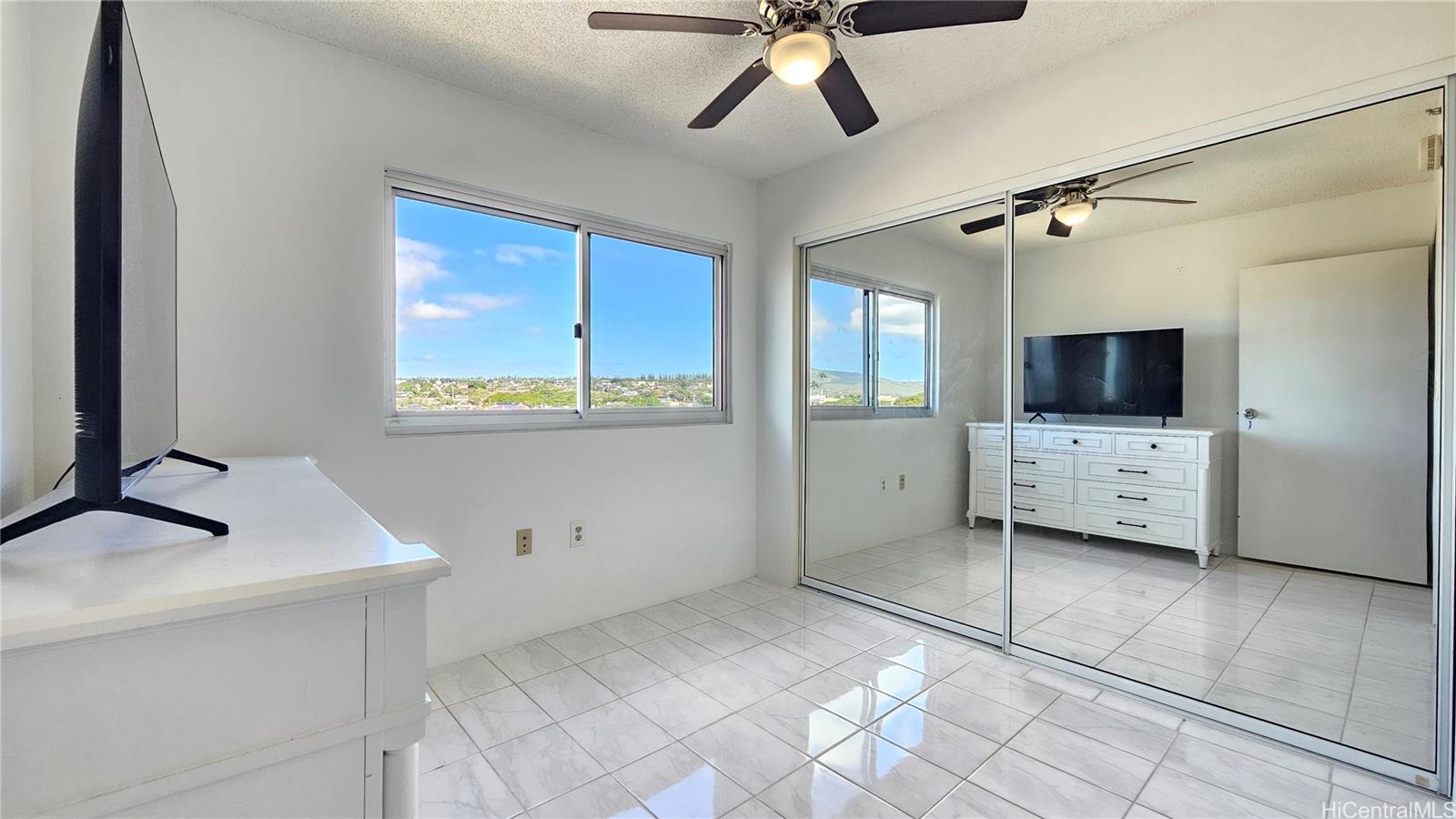 Plantation Town Apartments condo # 902, Waipahu, Hawaii - photo 5 of 25