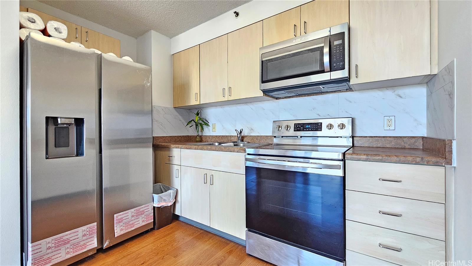 Plantation Town Apartments condo # 902, Waipahu, Hawaii - photo 7 of 25