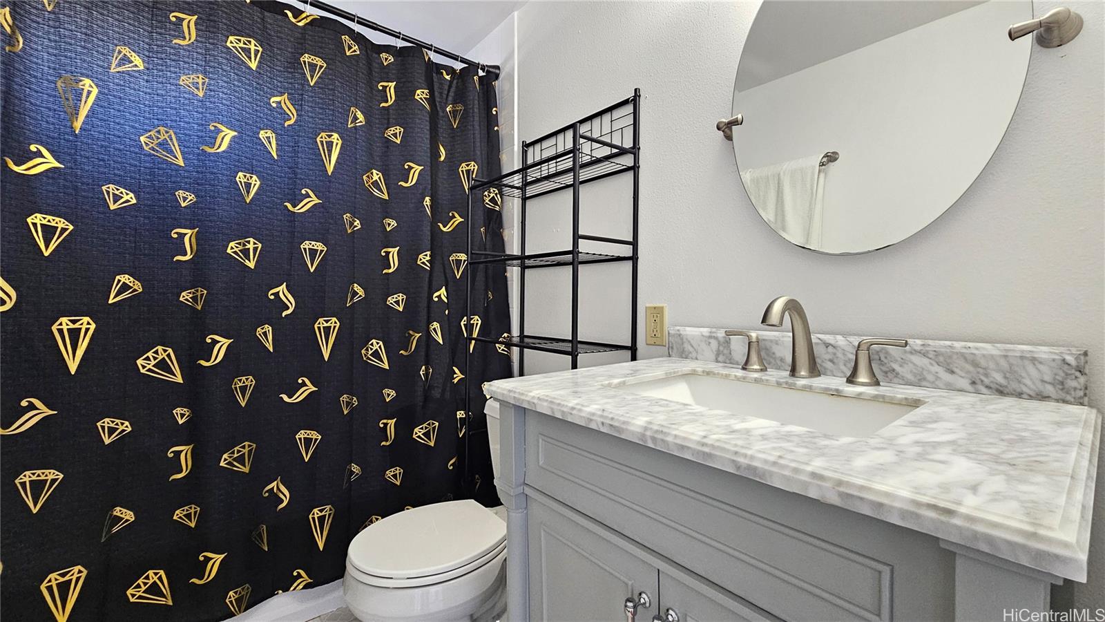 Plantation Town Apartments condo # 902, Waipahu, Hawaii - photo 10 of 25