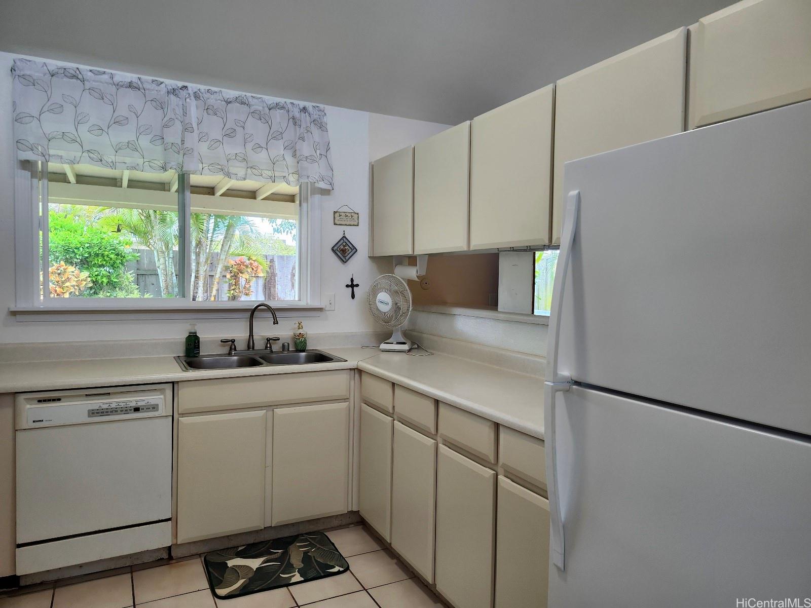 94-310  Kikiula Place Mililani Area, Central home - photo 12 of 21