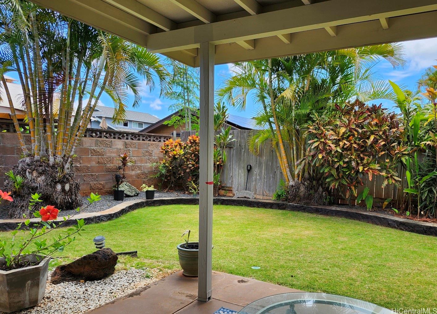94-310  Kikiula Place Mililani Area, Central home - photo 5 of 21