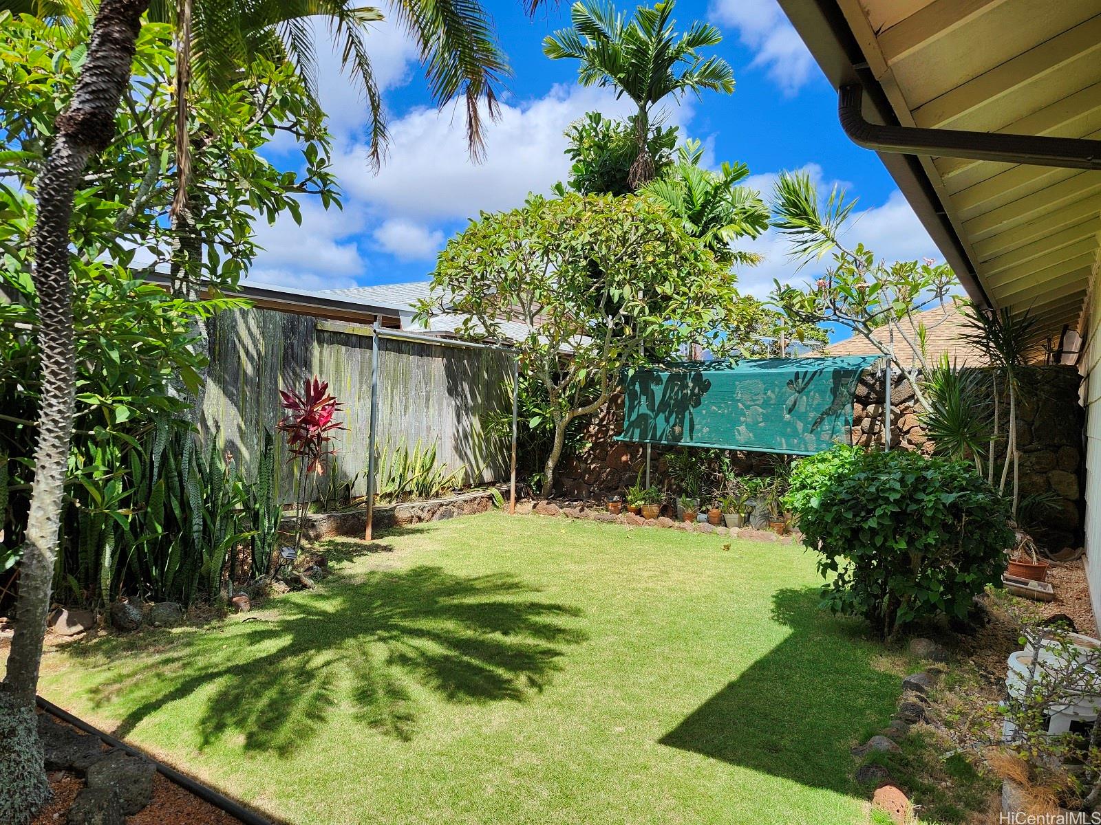 94-310  Kikiula Place Mililani Area, Central home - photo 8 of 21