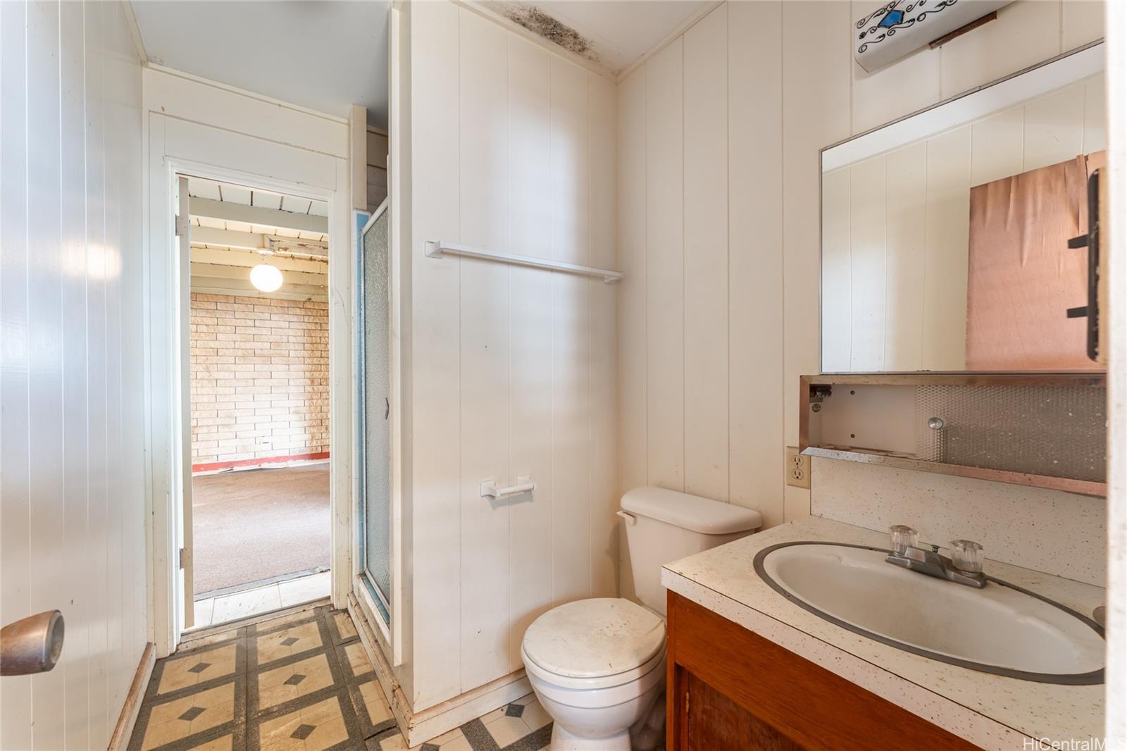 94-315  Kahuahele Street Waipahu Triangle, Waipahu home - photo 15 of 24