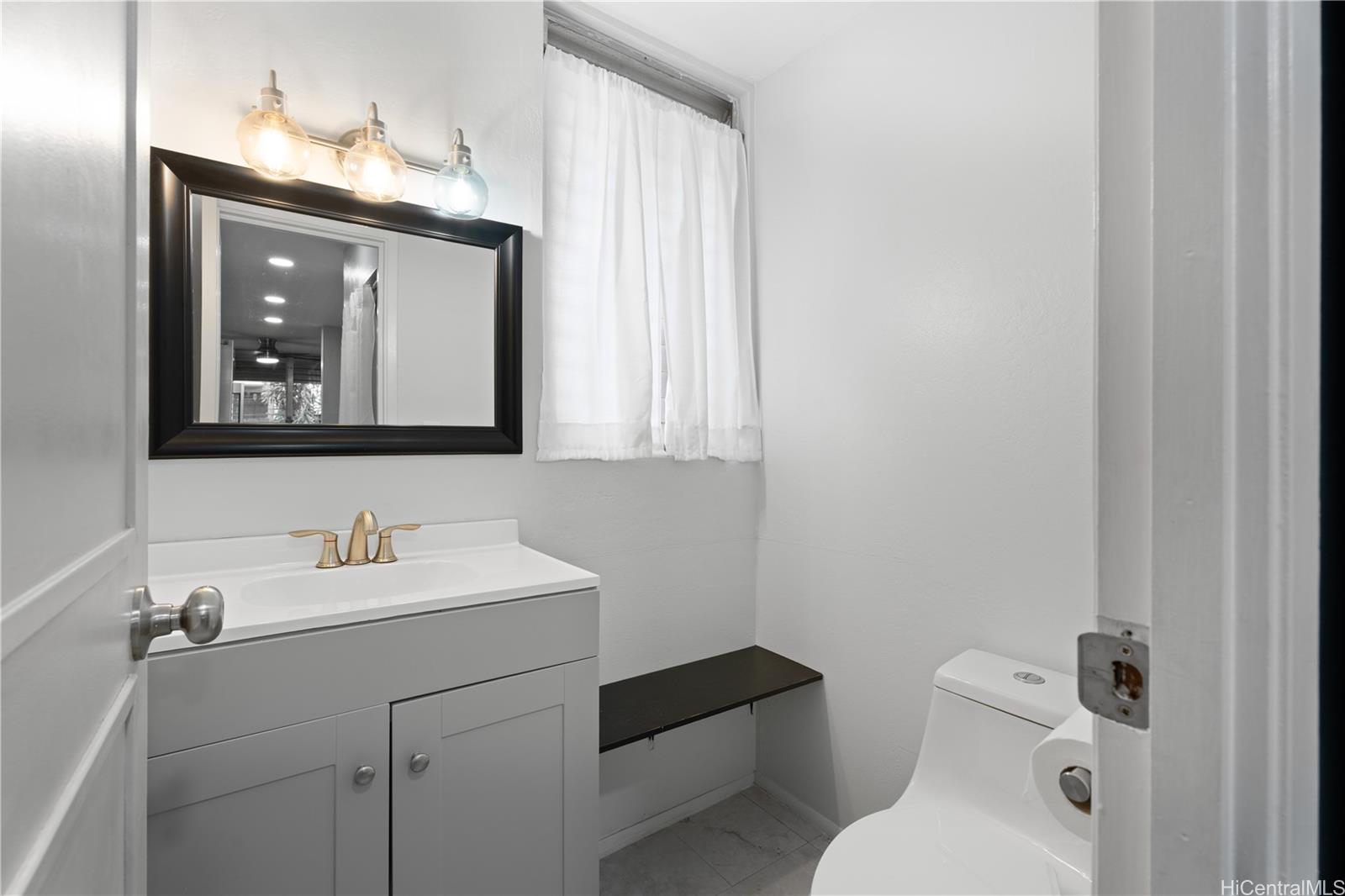 MTA townhouse # 7, Mililani, Hawaii - photo 14 of 19