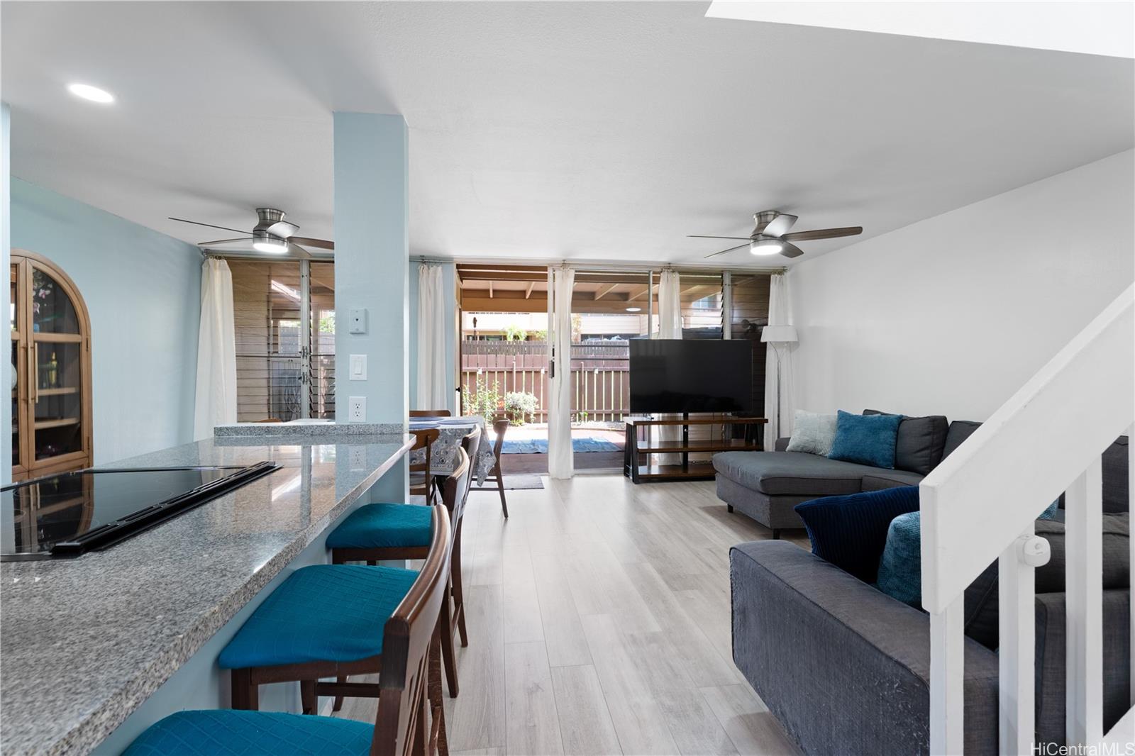 MTA townhouse # 7, Mililani, Hawaii - photo 3 of 19