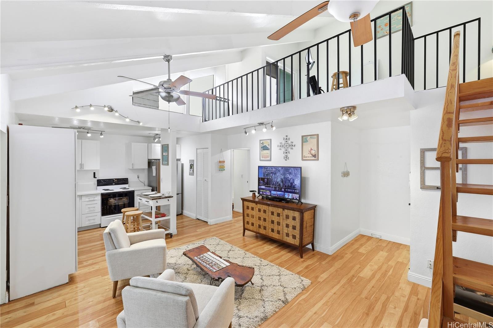 94-326  Alula Place Mililani Area, Central home - photo 5 of 25