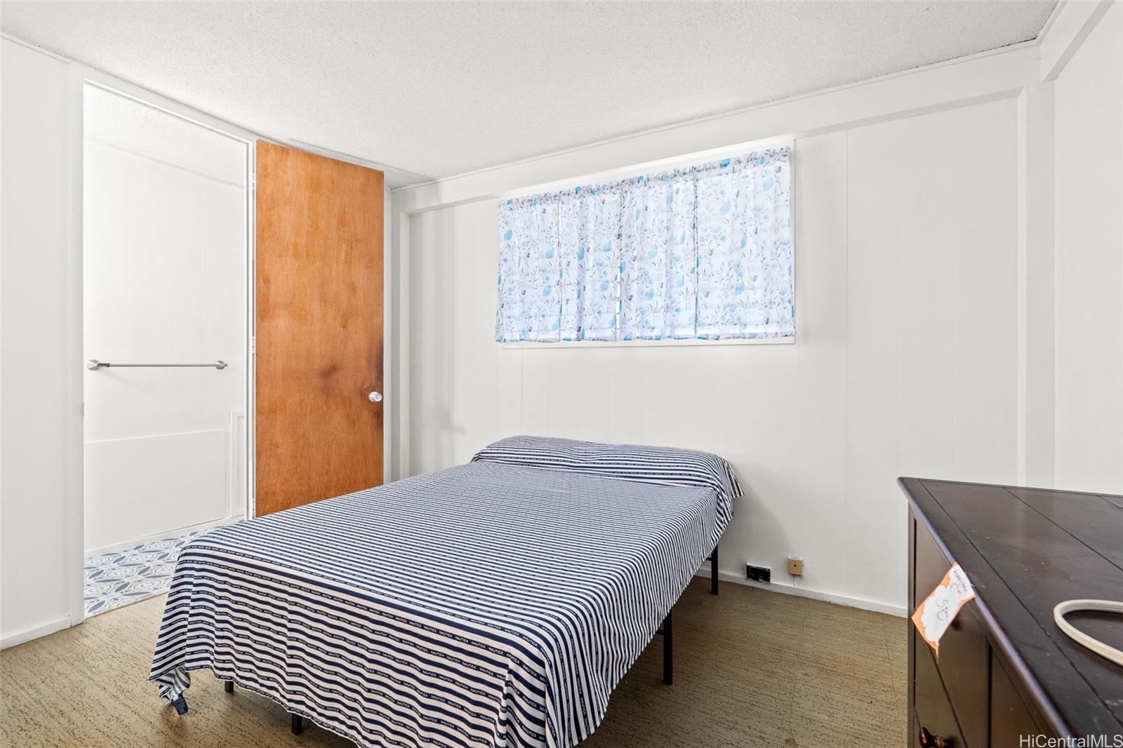 94-326  Kipou Pl Harbor View, Waipahu home - photo 18 of 24