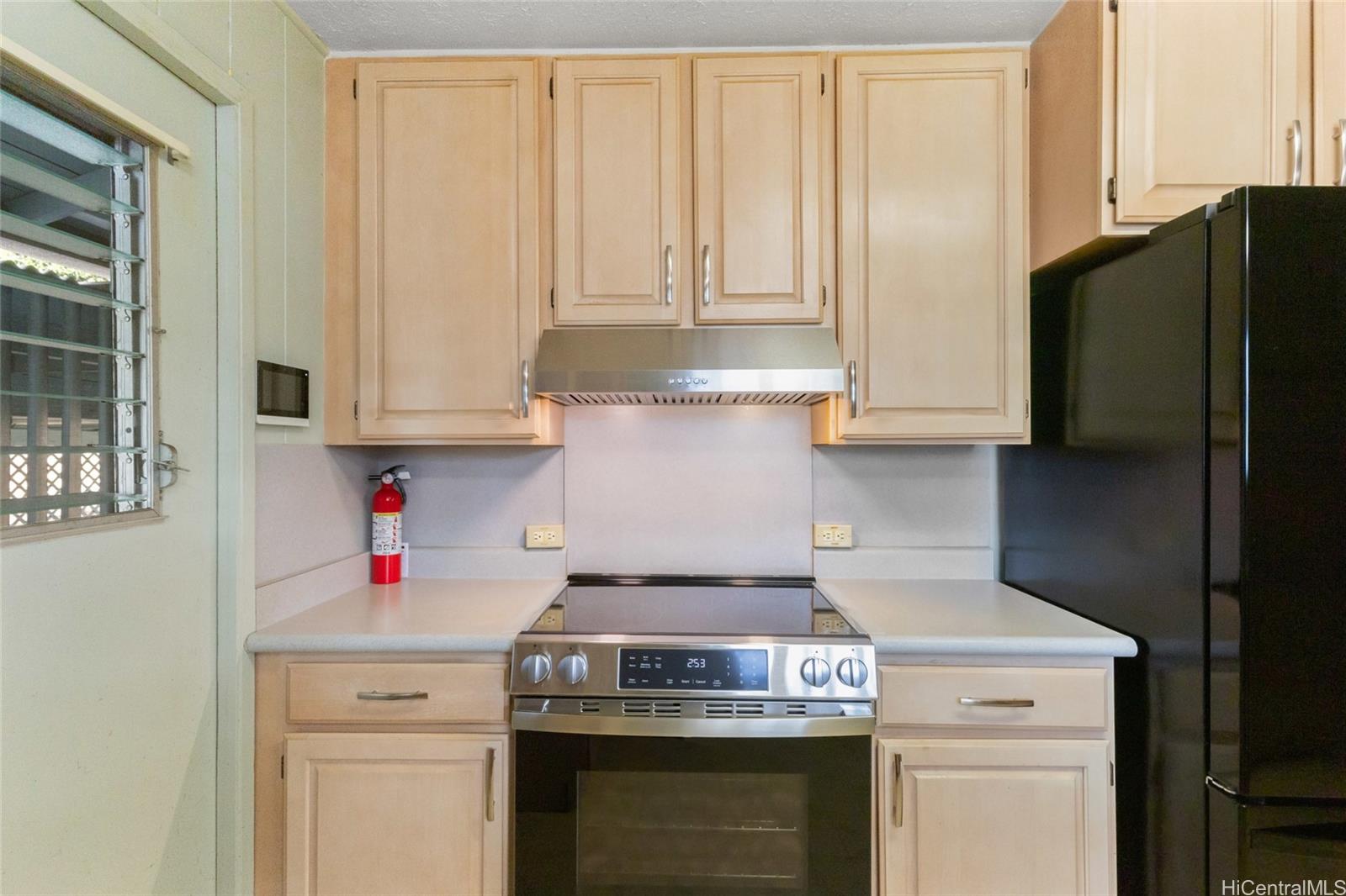 94-341  Kahuanani St Waipahu Triangle, Waipahu home - photo 5 of 24