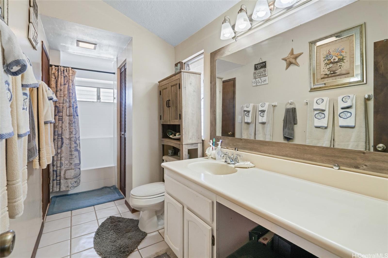 94-341  Ulukoa Street Mililani Area, Central home - photo 12 of 25