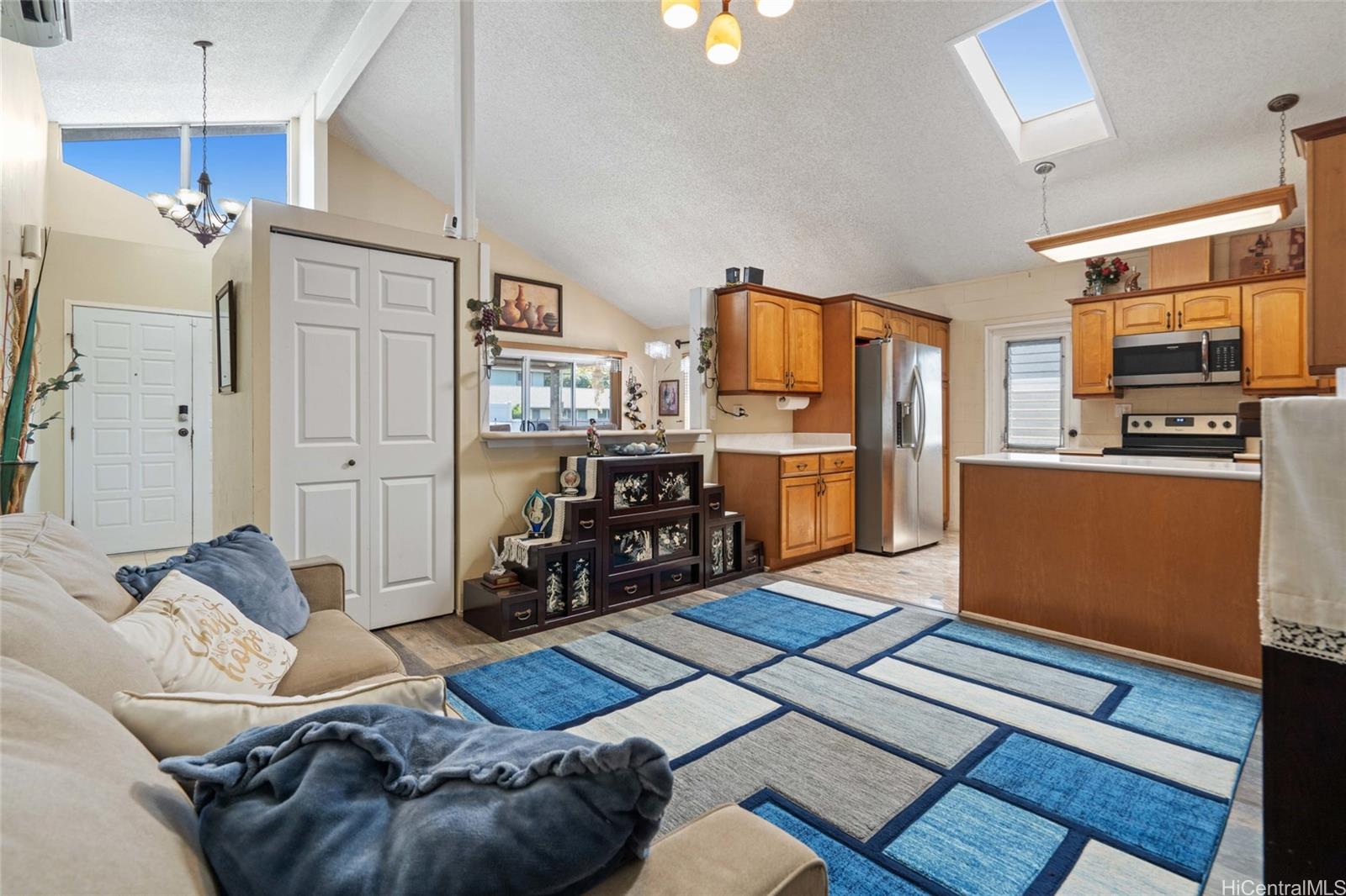 94-341  Ulukoa Street Mililani Area, Central home - photo 3 of 25