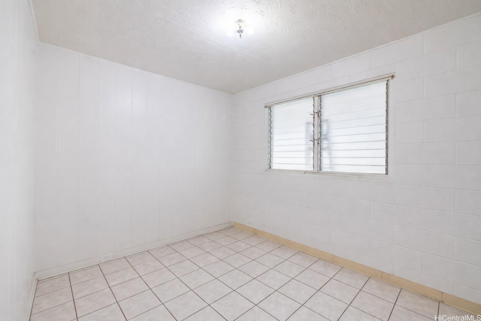 94-346  Mokuola Street Waipahu-lower, Waipahu home - photo 11 of 25