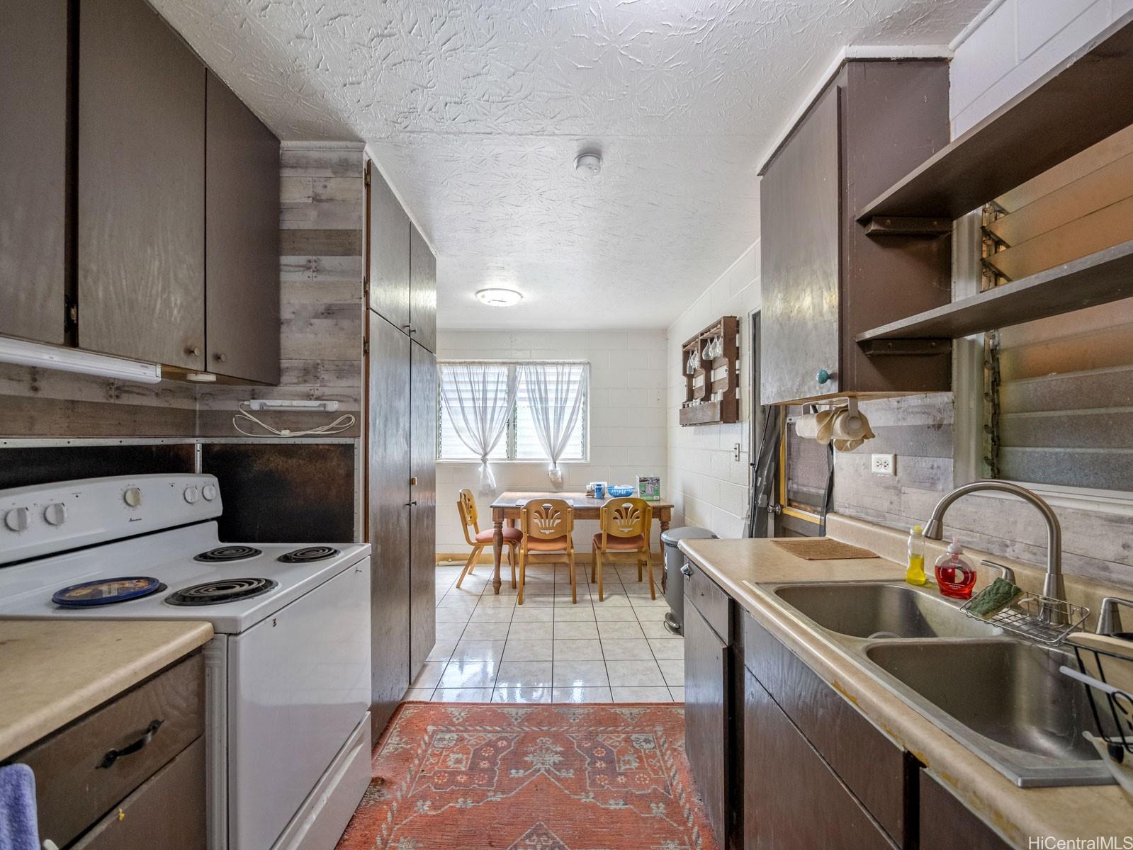 94-346  Mokuola Street Waipahu-lower, Waipahu home - photo 7 of 25