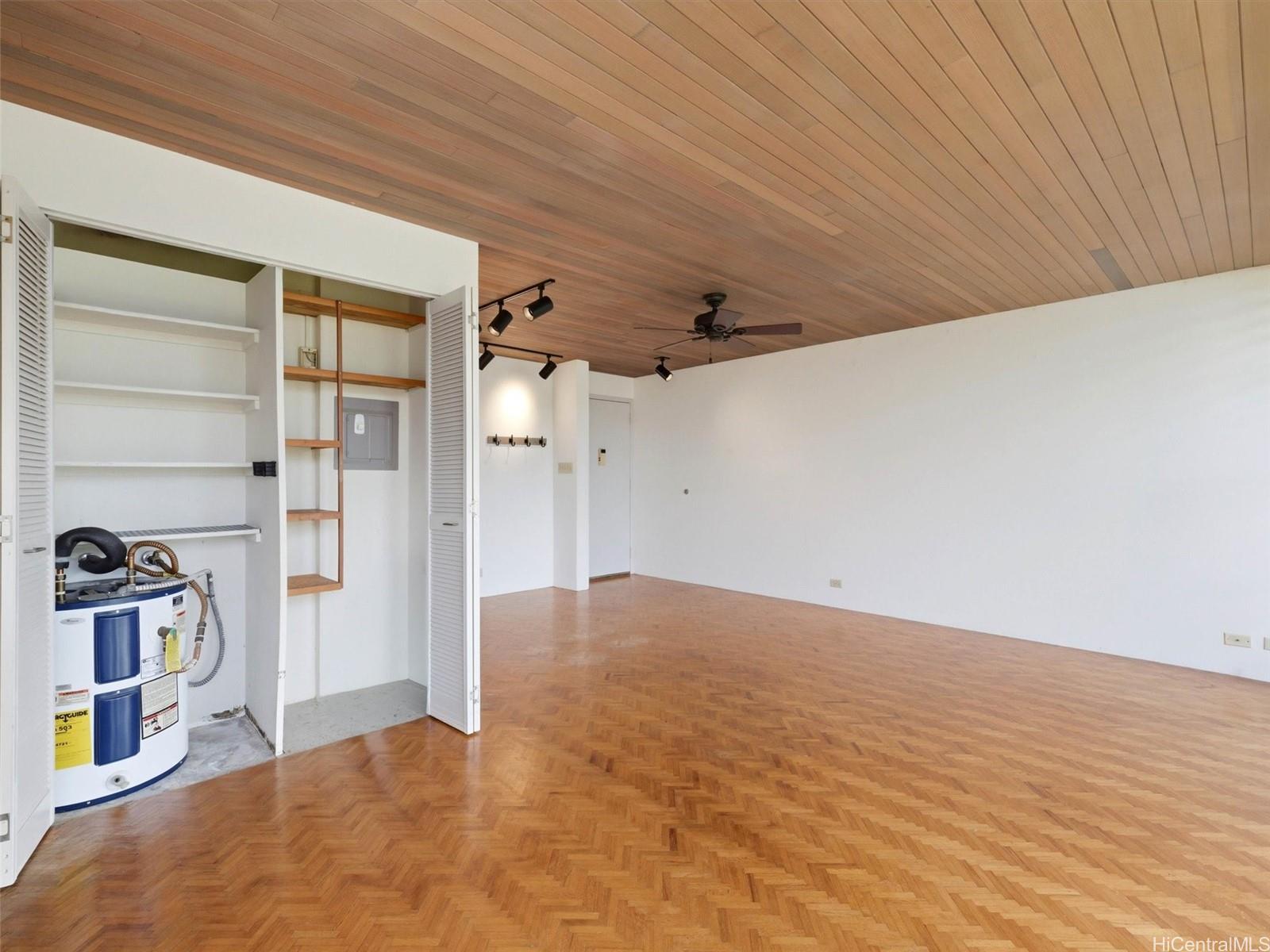 Hokuahi Apts condo # 118, Mililani, Hawaii - photo 4 of 16