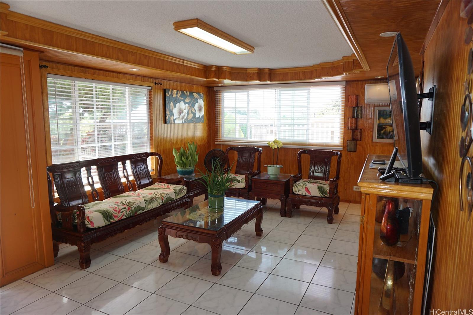 94-350  Kipou Place Harbor View, Waipahu home - photo 3 of 22