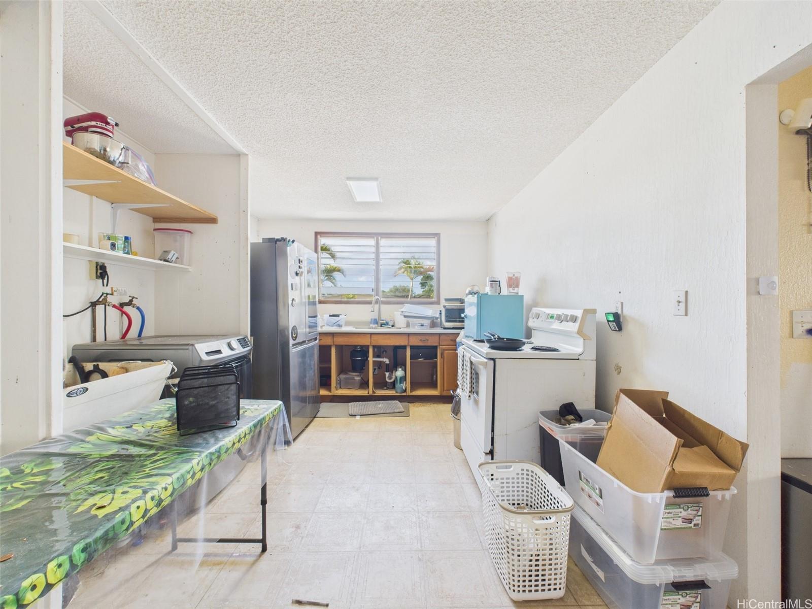 94-353  Hene Street Harbor View, Waipahu home - photo 21 of 22