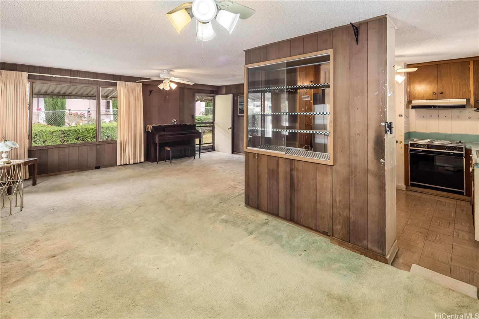 94-365  Kahuapaa Place Waipahu Triangle, Waipahu home - photo 4 of 17