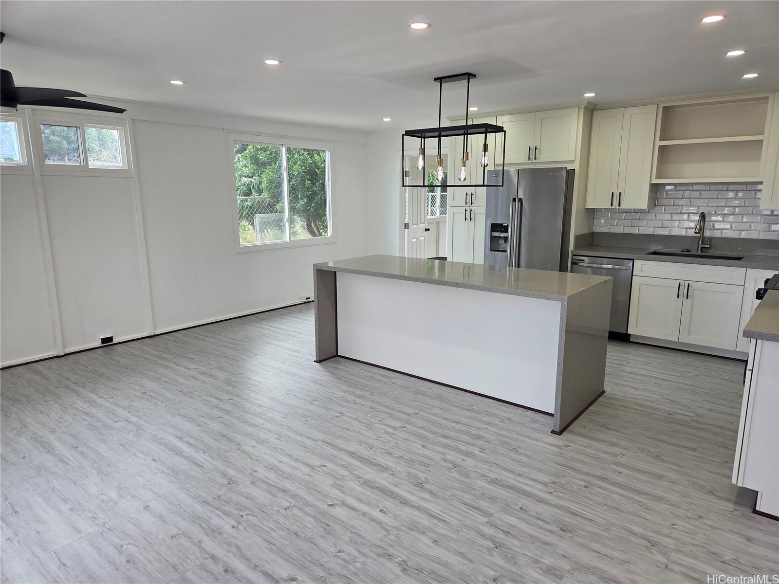 94-366 Kipou St Waipahu - Rental - photo 2 of 18